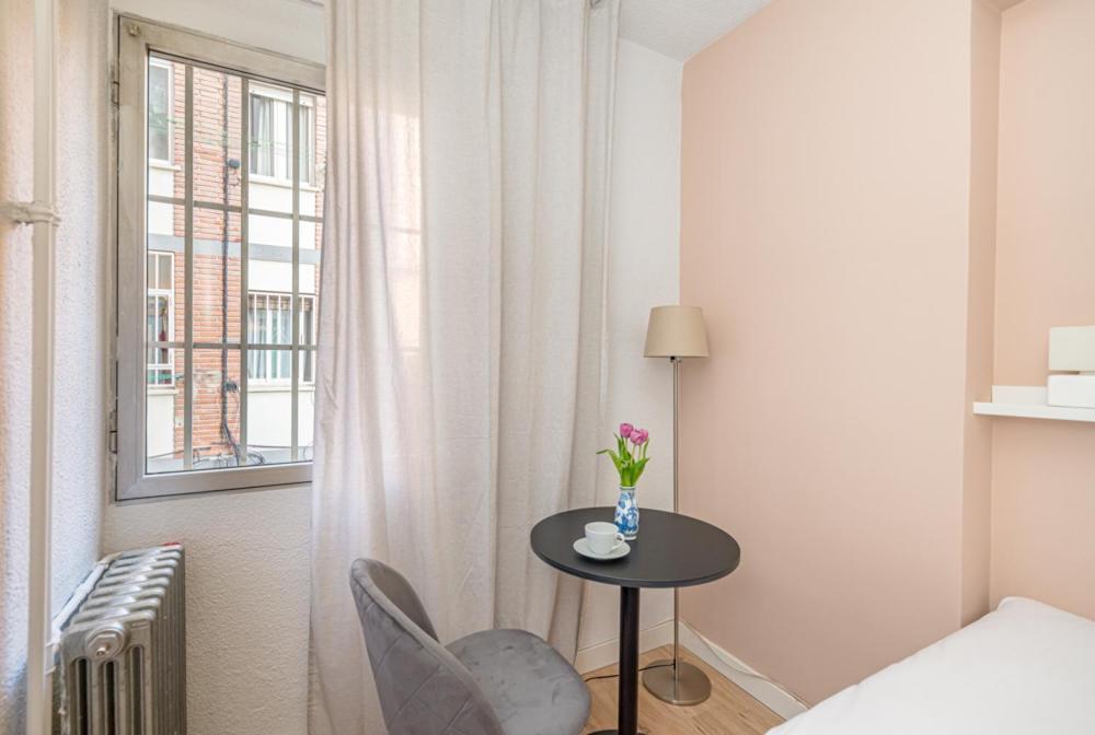 Madrid Rio Rooms Eksteriør bilde
